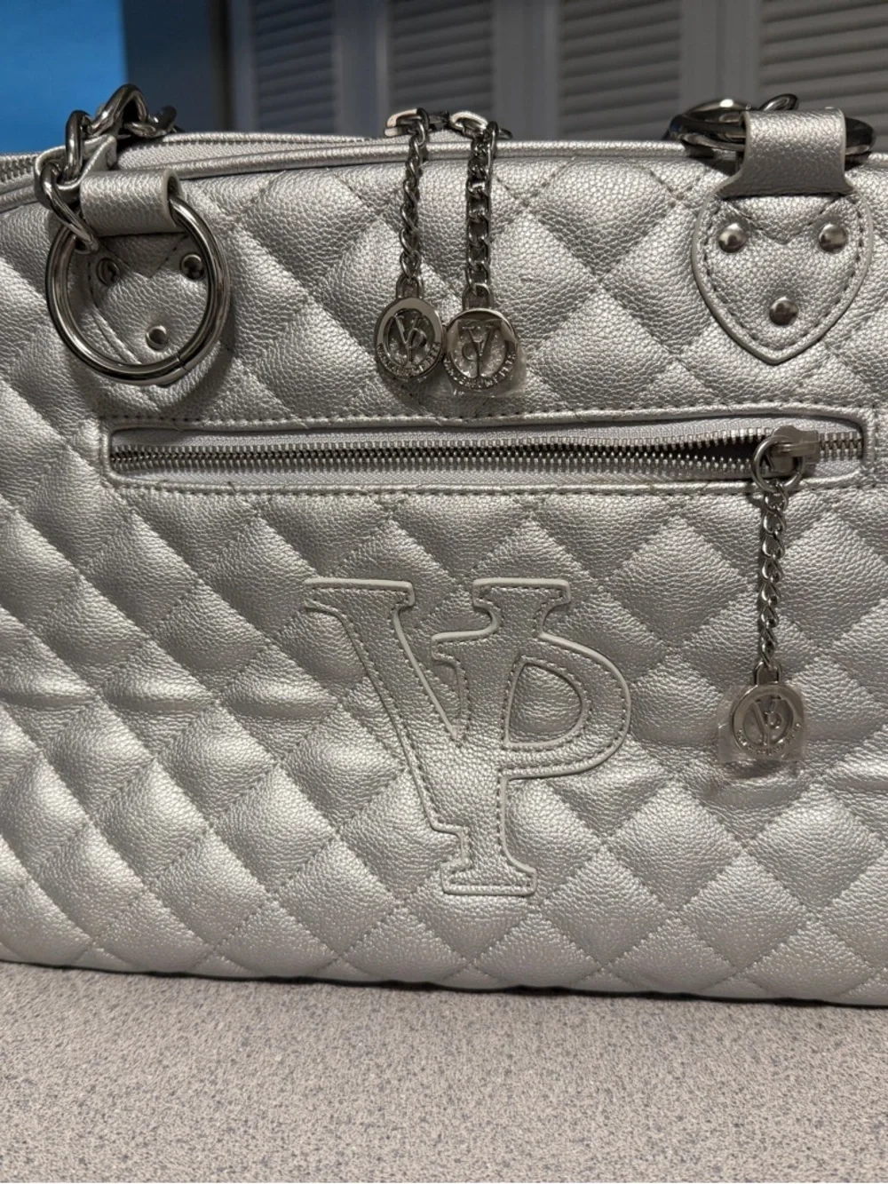 DOG 🐶 VANDERPUMP QUILTED CLASSIC LUXURY CARRIER - SILVER